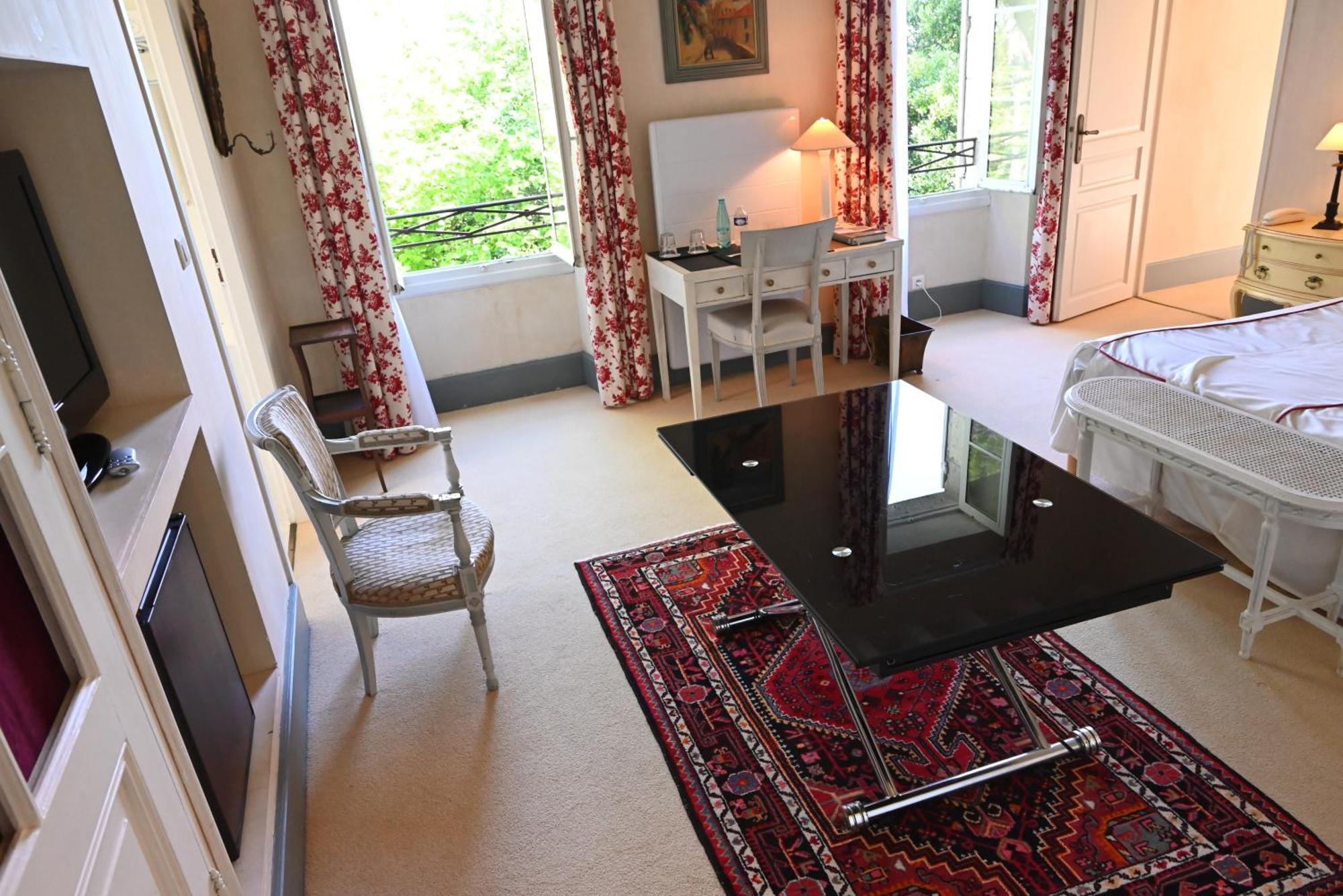 Отель Le Manoir Saint Jean Экстерьер фото