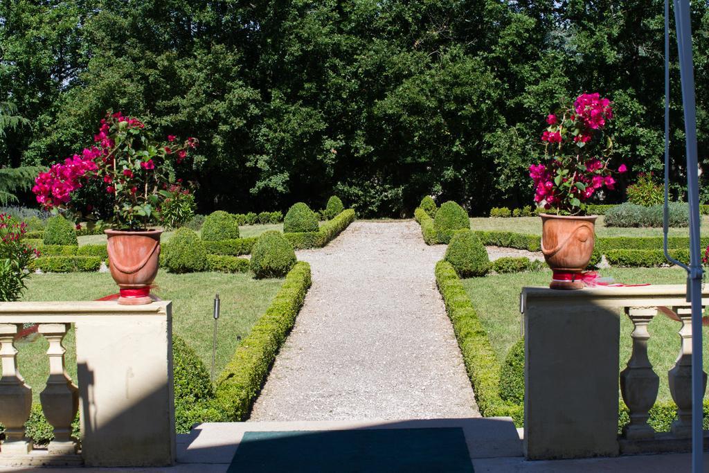 Отель Le Manoir Saint Jean Экстерьер фото